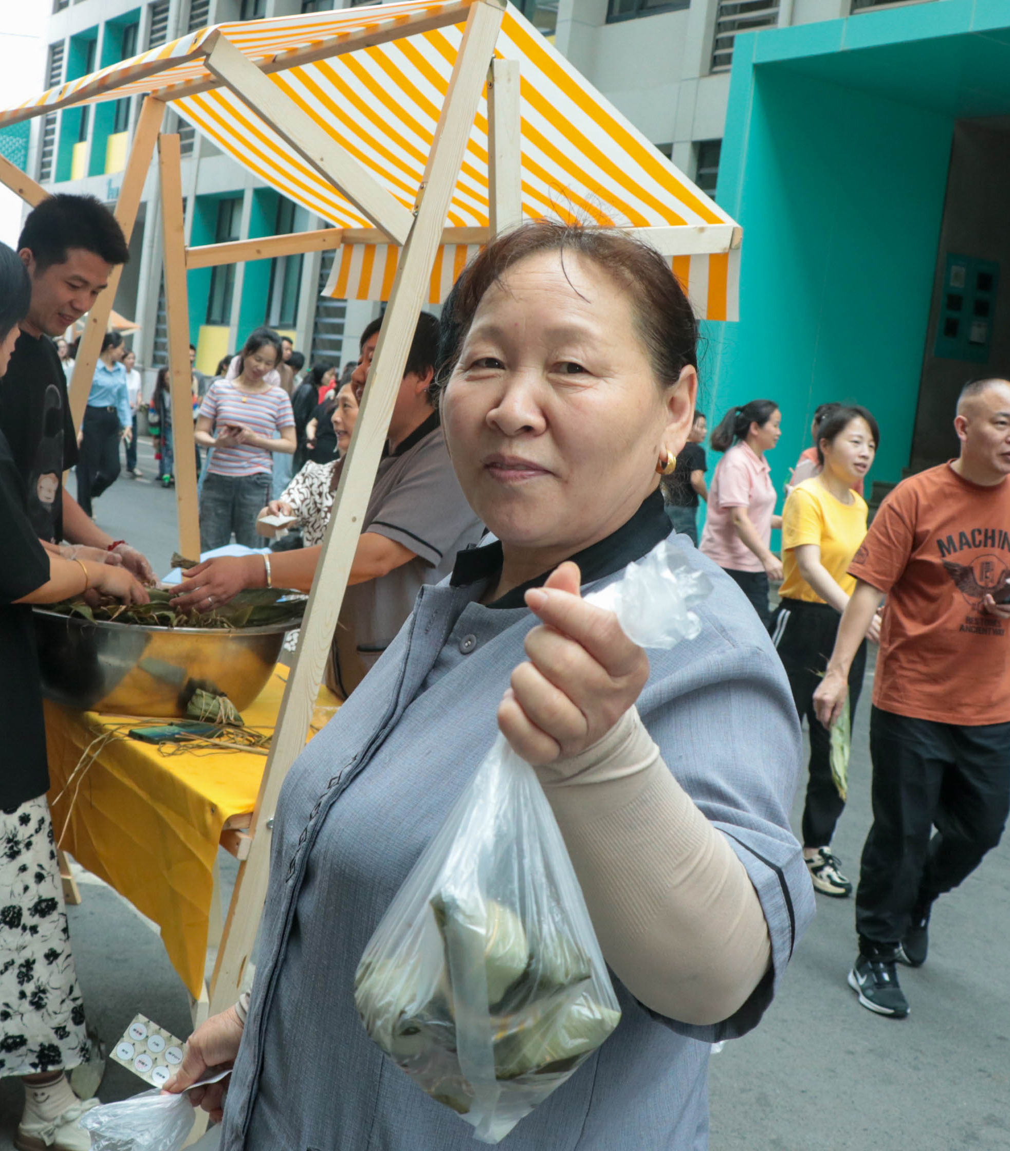 端午節(jié)丨粽葉青青，情意濃濃